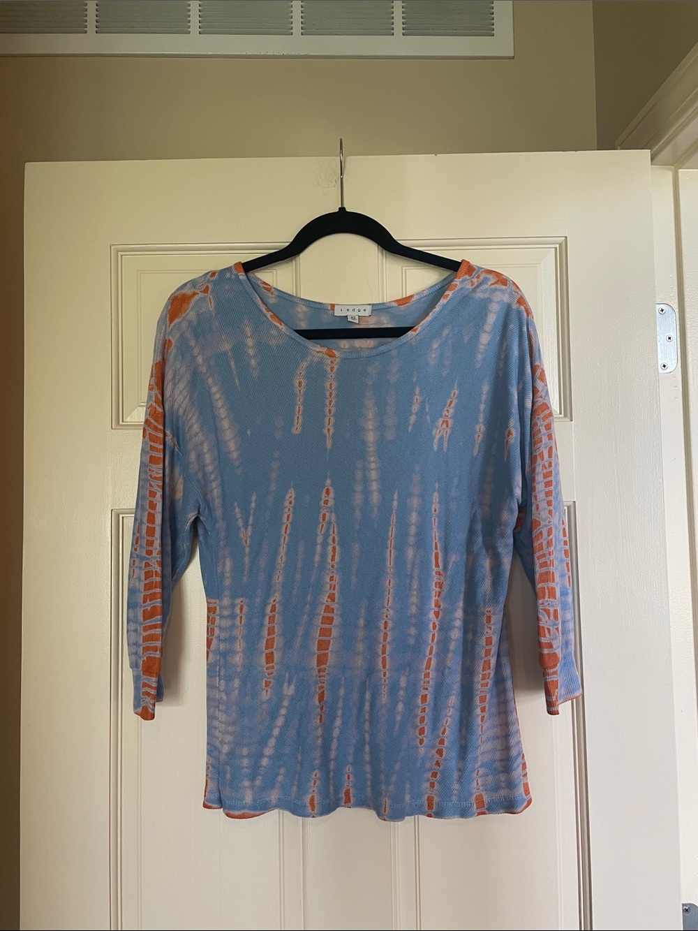Tie-Dye Boatneck 3/4 Sleeve Top in Blue and Orange